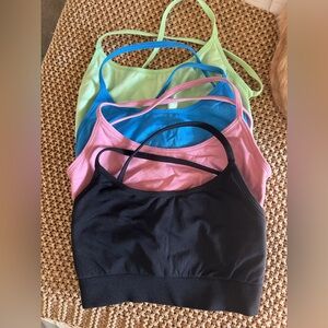 All four Invincible Seamless Bra’s by NVGTN